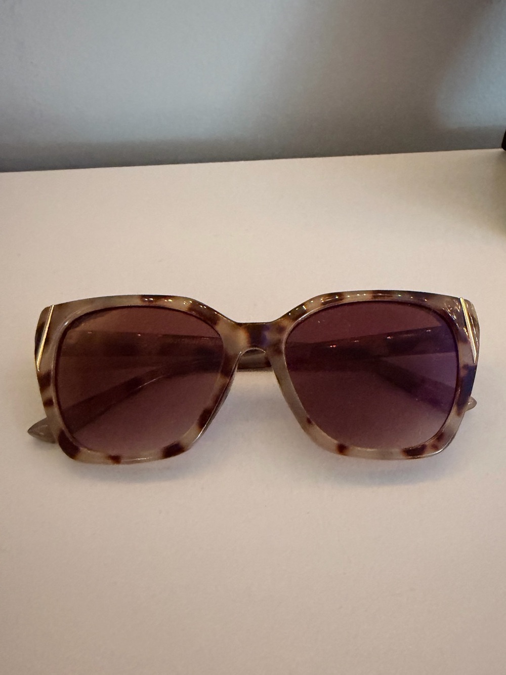 Women’s Brown Tortoiseshell Square Sunglasses - Chic Everyday Shades